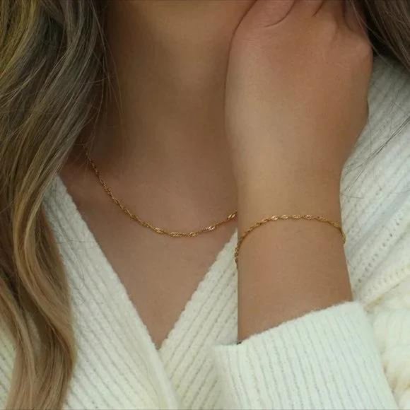 NEW DAINTY 18K GOLD CHAIN BRACELET, NICE BRACELET, CUTE BRACELET - Picture 3 of 4